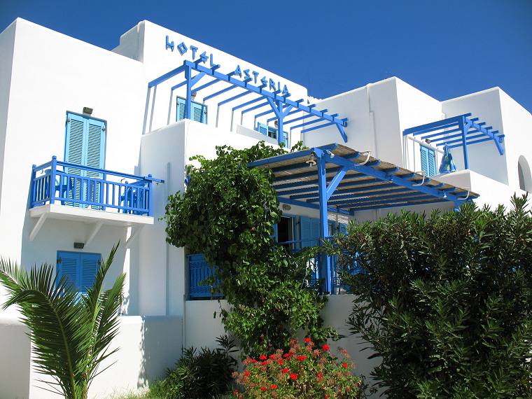Hotel Asteria, in front of the beach